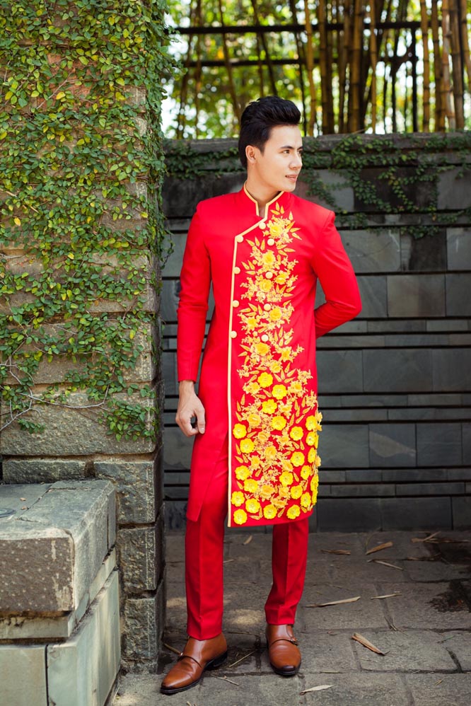 Đón xuân với áo dài cách tân của NTK Tommy Nguyễn