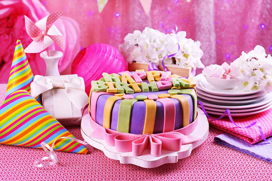Bánh sinh nhật màu hồng đẹp nhất