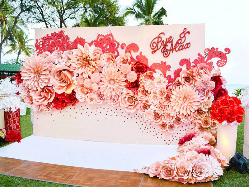 Backdrop hoa giấy đẹp và độc đáo
