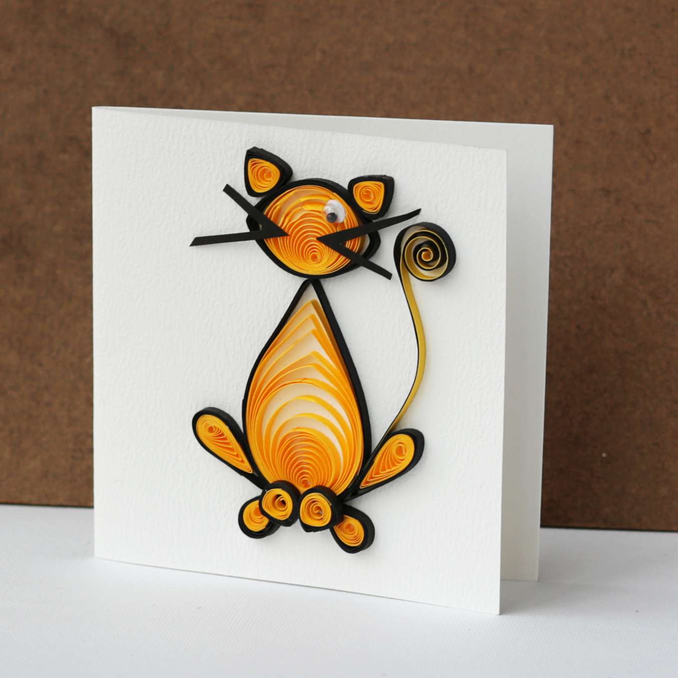 Thiệp handmade cuộn giấy hình chú mèo vàng