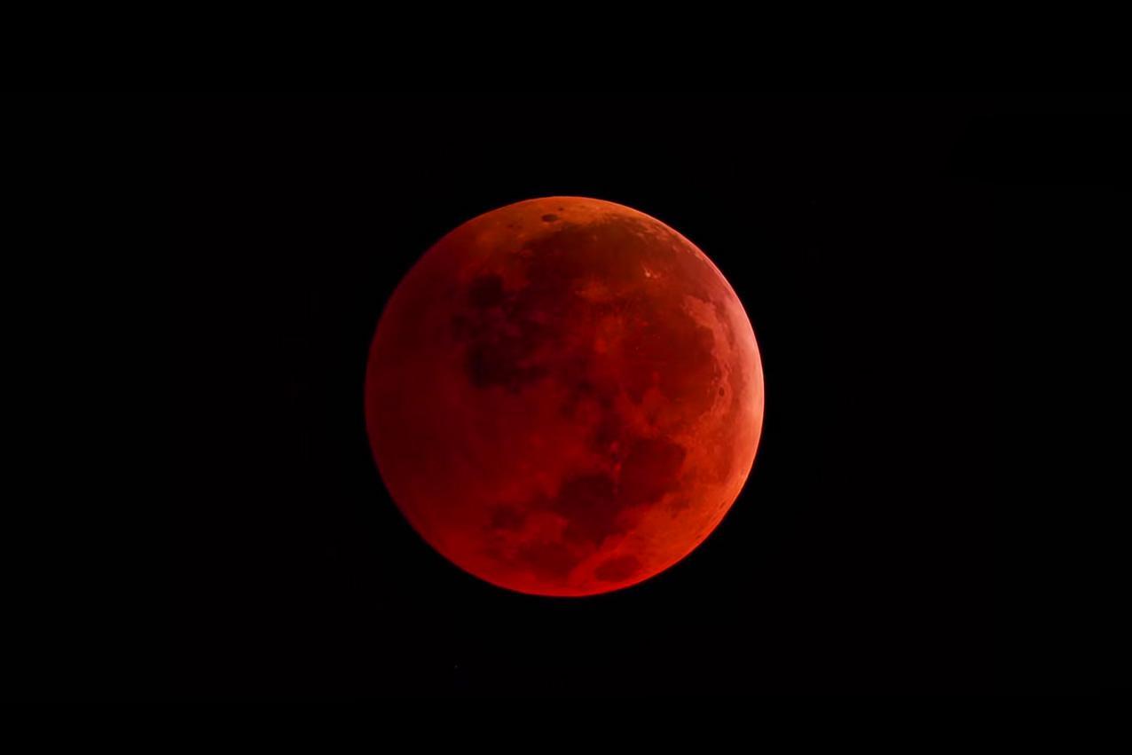 Hình trăng máu cực đẹp