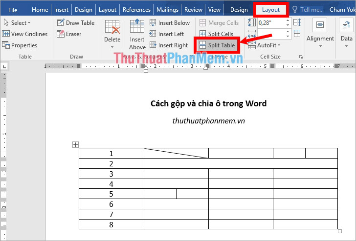 Trong Table Tools, chọn Layout và chọn Split Table để tách bảng